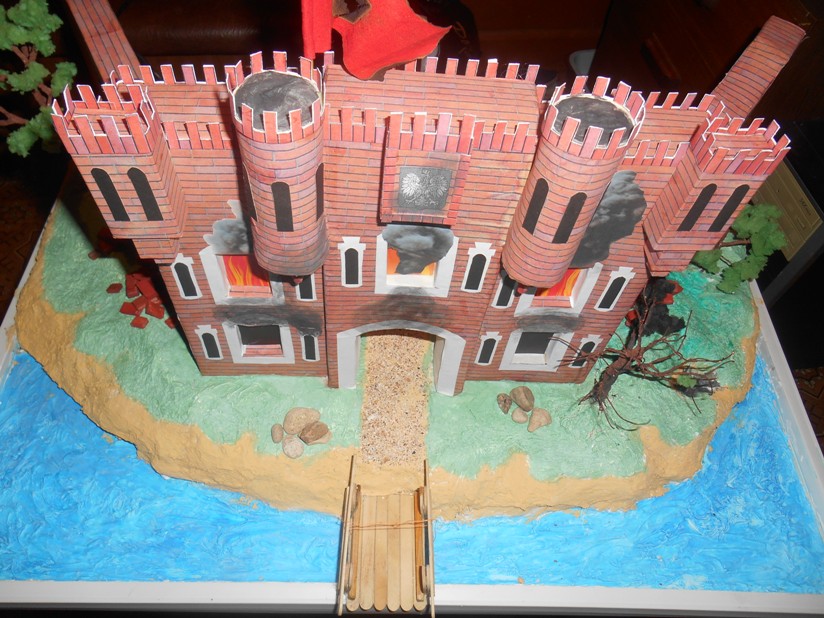 Средневековый замок крепость 23240 Red Box